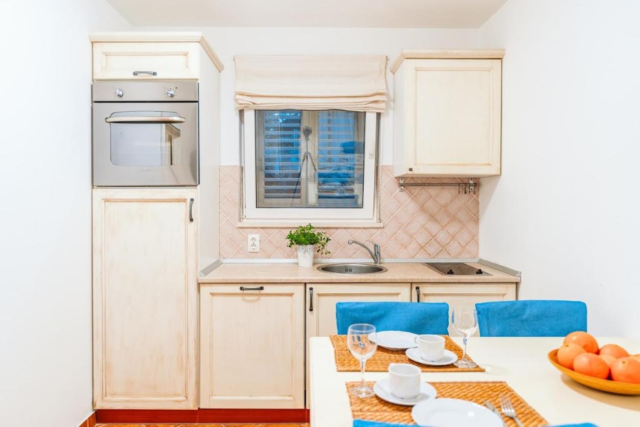 Sutivan Best Apartments 외부 사진